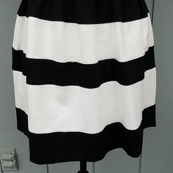 Love..Andy Rayon Blend Mini Dress - Picture 3 of 7